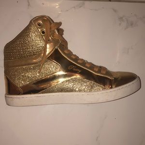 Gold-sparkle high top shoes